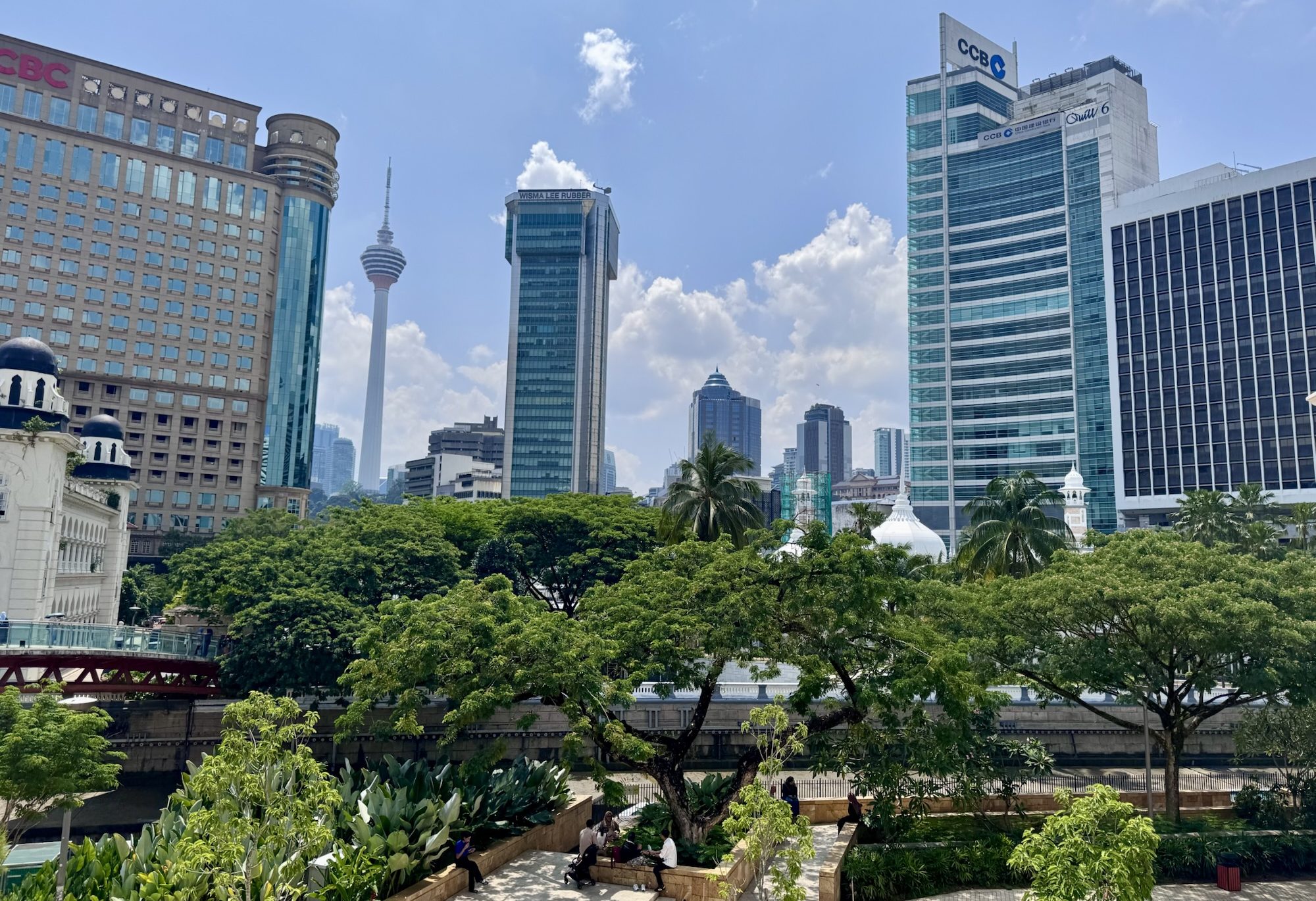 Kuala Lumpur: a city of contrasting cultures